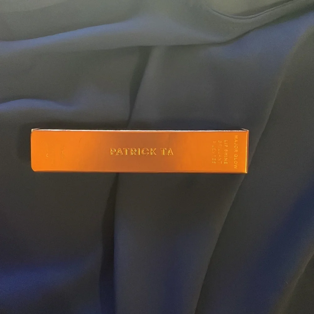 PATRICK TA MAJOR GLOW™ LIP SHINE - SHE'S EXPENSIVE